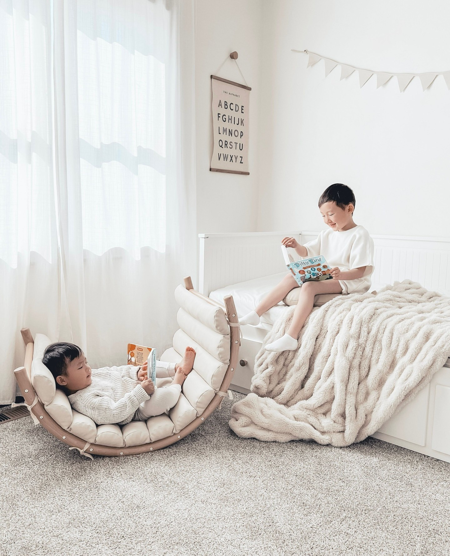 Fun Alphabet | ABC Song | Ditty Bird Baby Sound Book