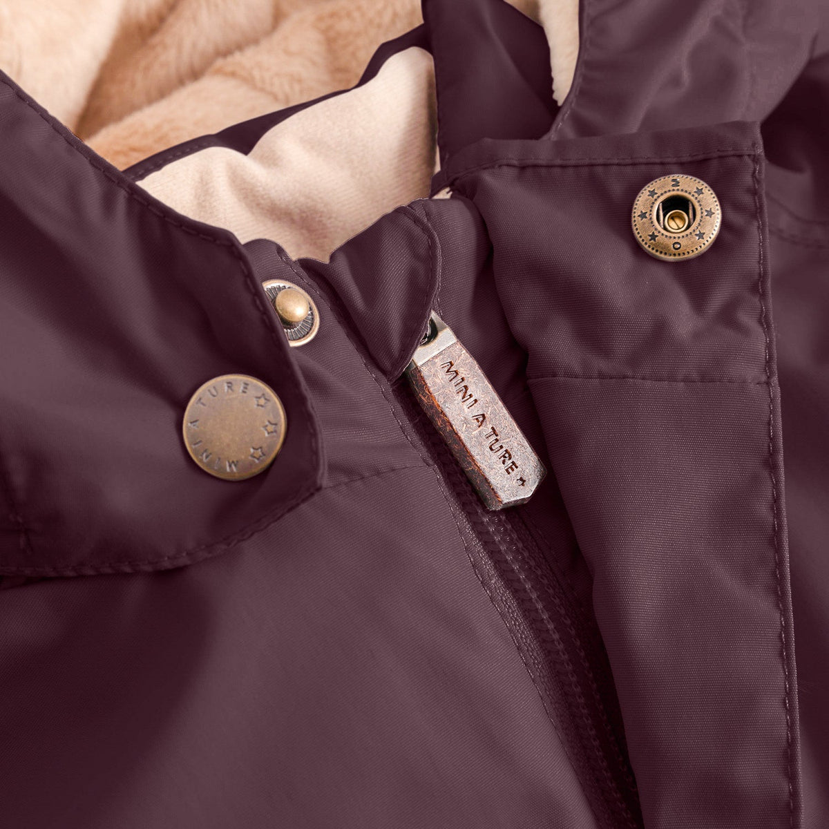 MINI A TURE MATWALLY fleece lined winter jacket - Fudge aubergine hood and zipper detail